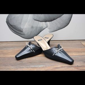 Stuart Weitzman Navy blue pump heels